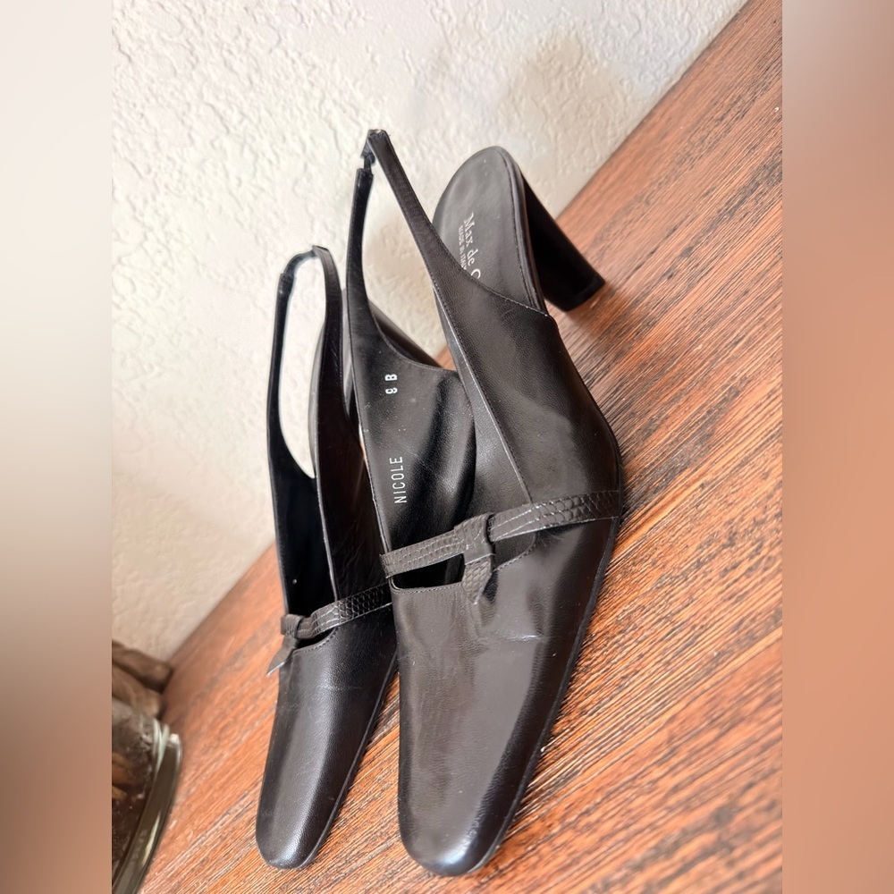 Max de Carlo made in Italy shoes due 9 Nicole Black Leather Slingback Pumps